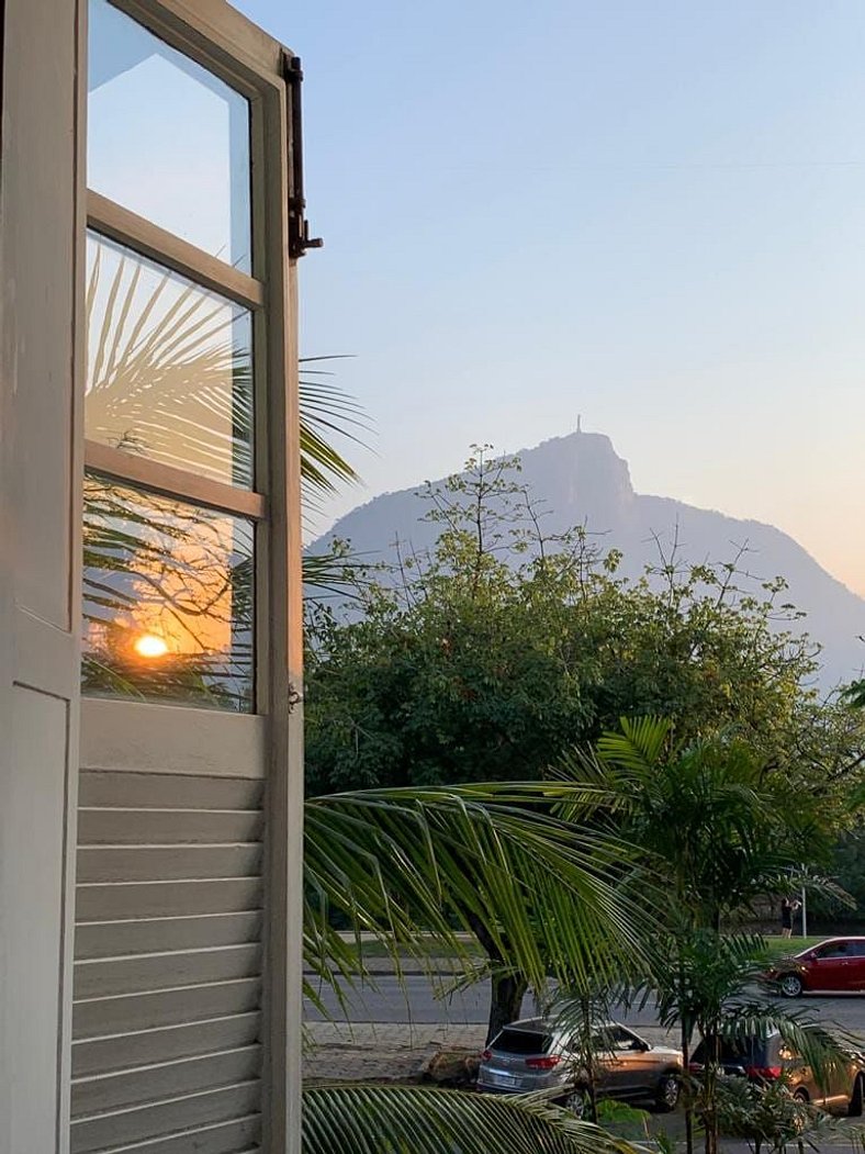 2 bedrooms in Ipanema overlooking the lagoon and Christ