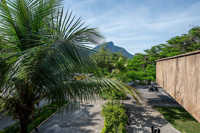 2 bedrooms in Ipanema overlooking the lagoon and Christ