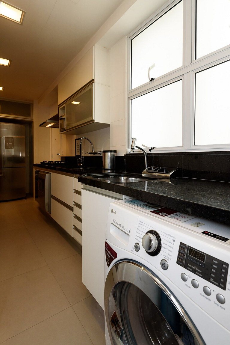 3 bedrooms 2 bathrooms between Copa, Ipanema Arpoador