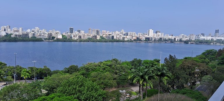 Balcón con una vista increíble de la laguna