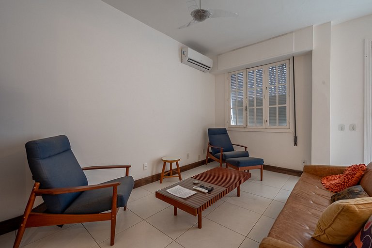 Balcony overlooking the Copacabana sea