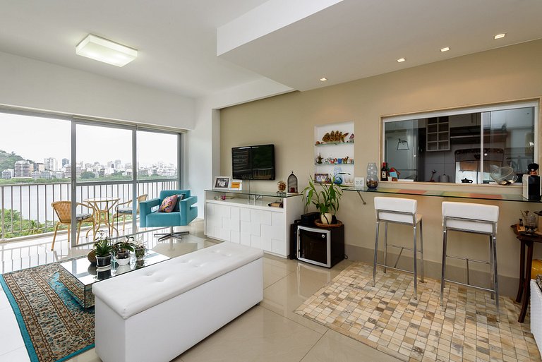 Balcony with an incredible view of the lagoon