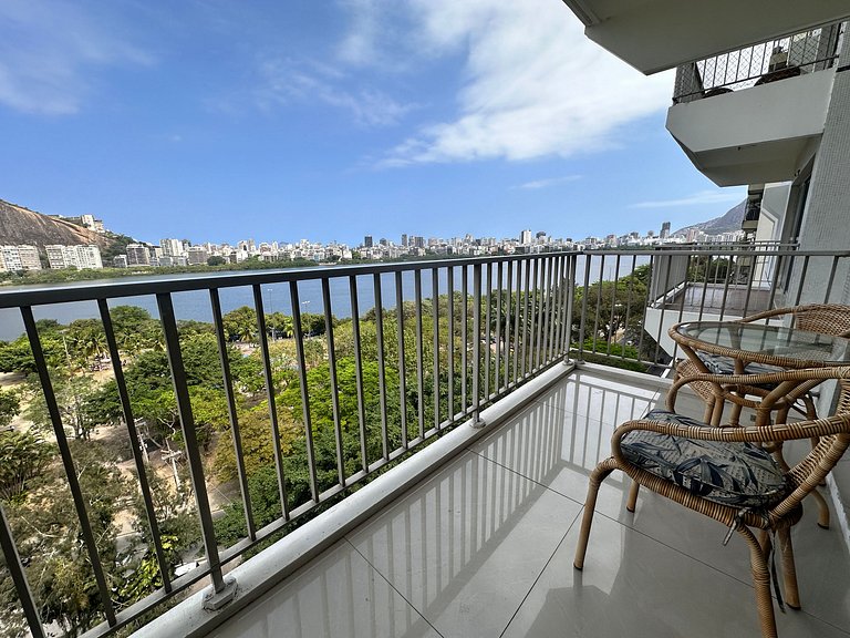 Balcony with an incredible view of the lagoon