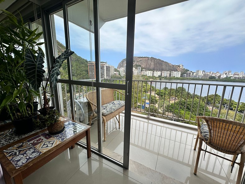 Balcony with an incredible view of the lagoon