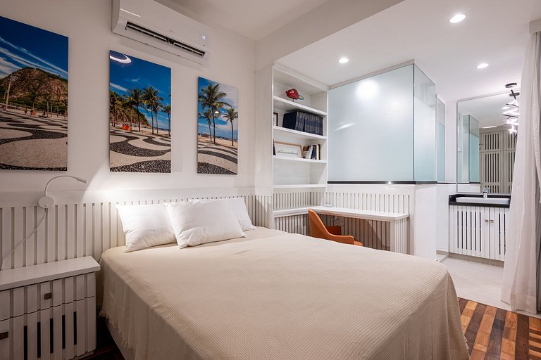 Balcony with green views, Ipanema and Lagoa beach