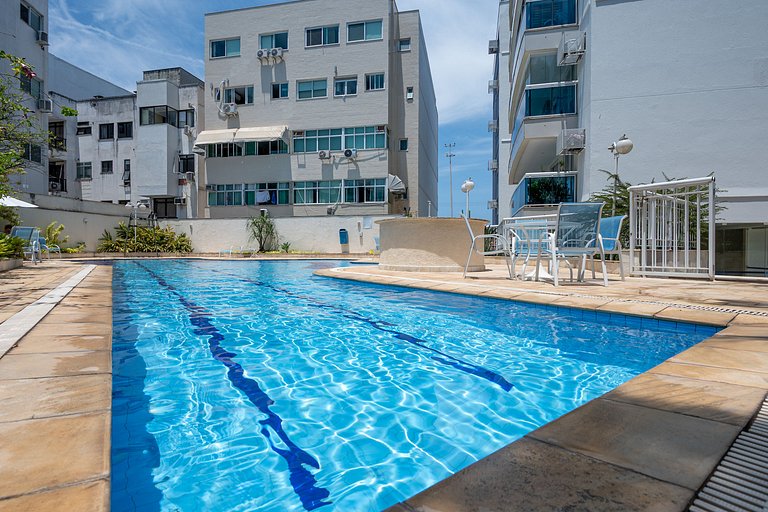 Beach front with Balcony - Barra (Pepê)