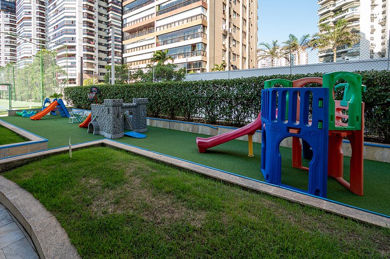 cobertura Vista al mar, piscina y sauna.