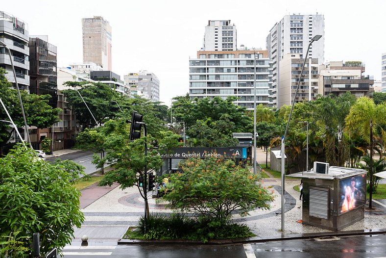 Dos habitaciones frente al metro y cerca de la playa.