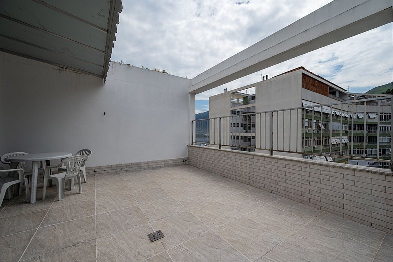 Habitación con vistas y baño en Ipanema