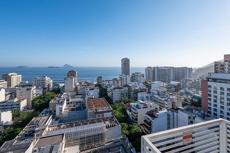 Vista mar no Leblon, andar alto, silencioso